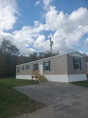 10 Elizabeth Drive Boscawen NH 03303