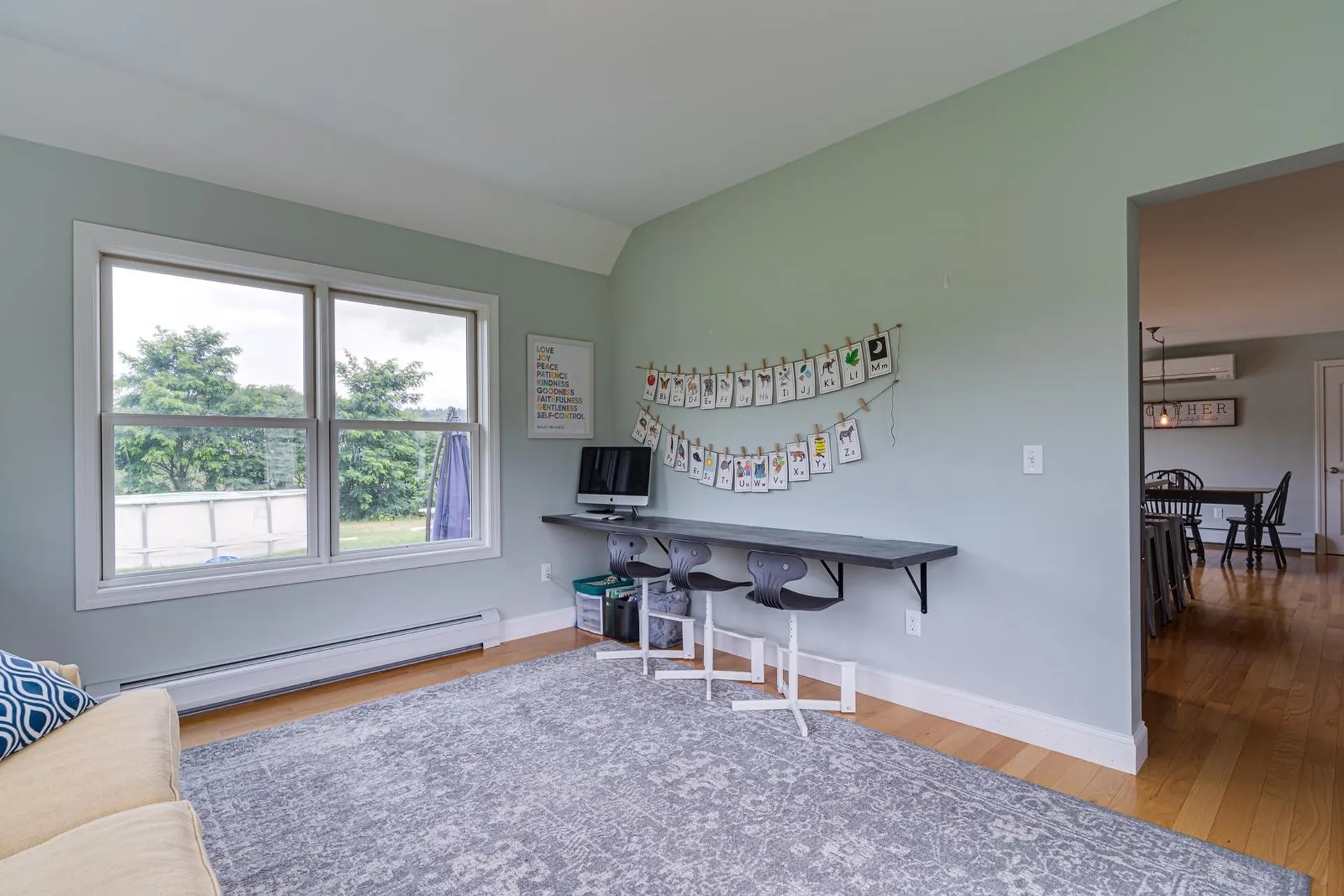 2 Apple Way Epping NH 03042