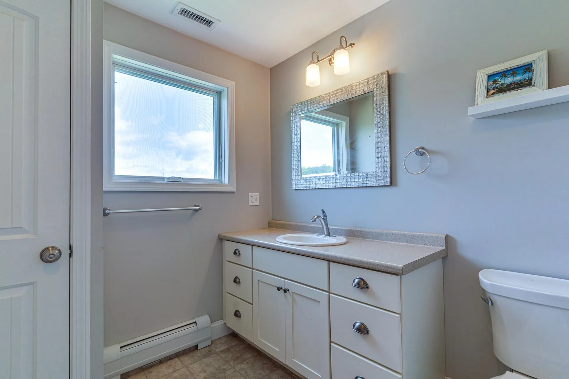 2 Apple Way Epping NH 03042
