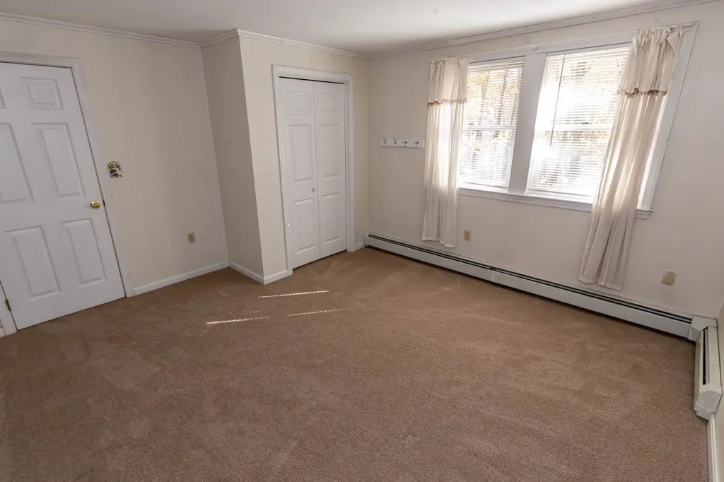 6 Diamond Drive Derry NH 03038