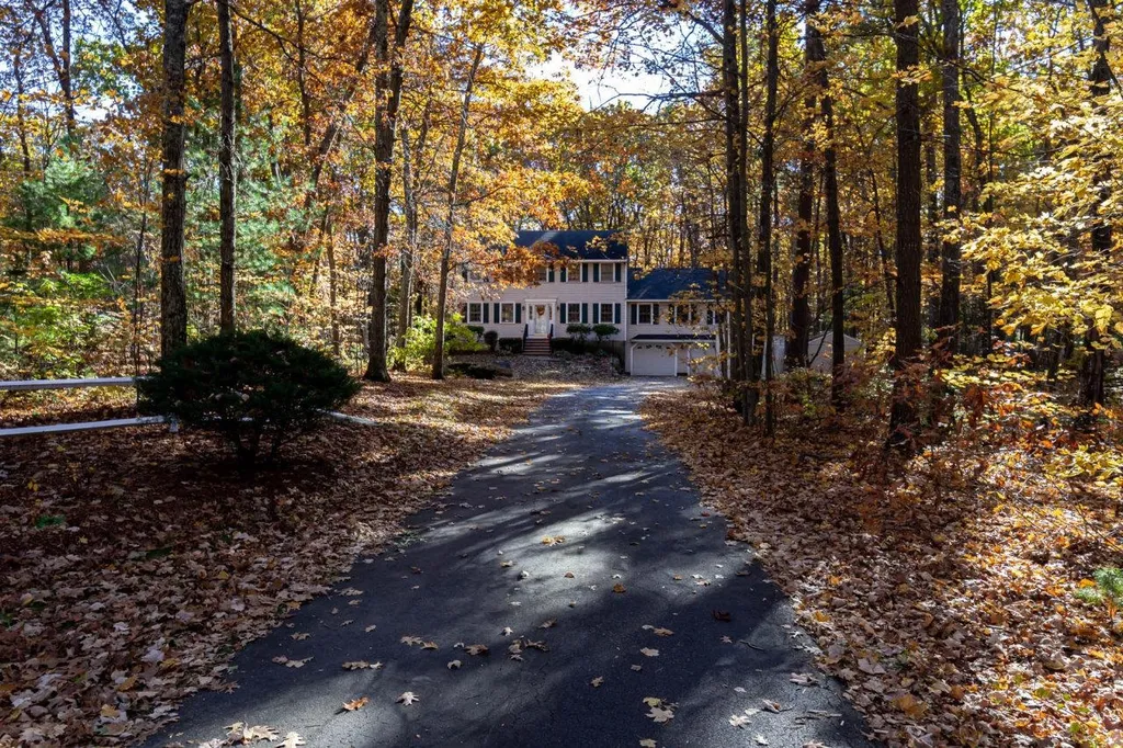 6 Diamond Drive Derry NH 03038