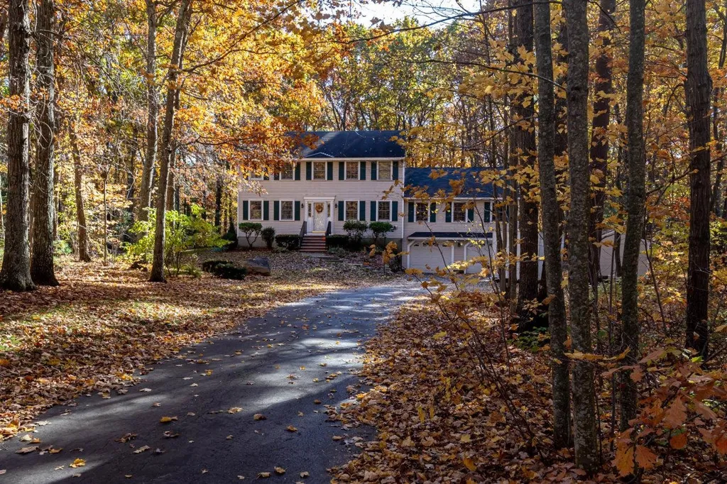 6 Diamond Drive Derry NH 03038