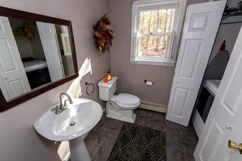 6 Diamond Drive Derry NH 03038