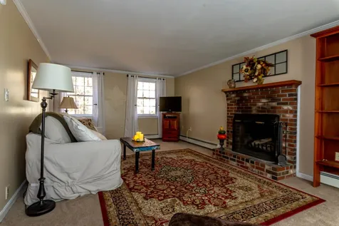 6 Diamond Drive Derry NH 03038