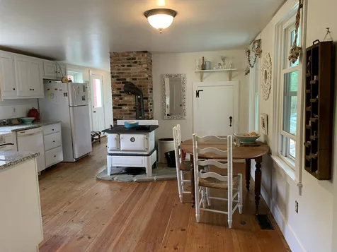 110 Pettingill Hill Road Lyndeborough NH 03082