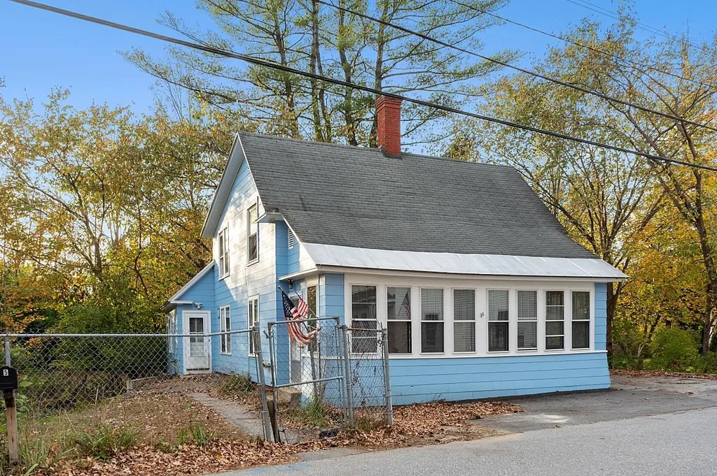 5 Summer Street Goffstown NH 03045