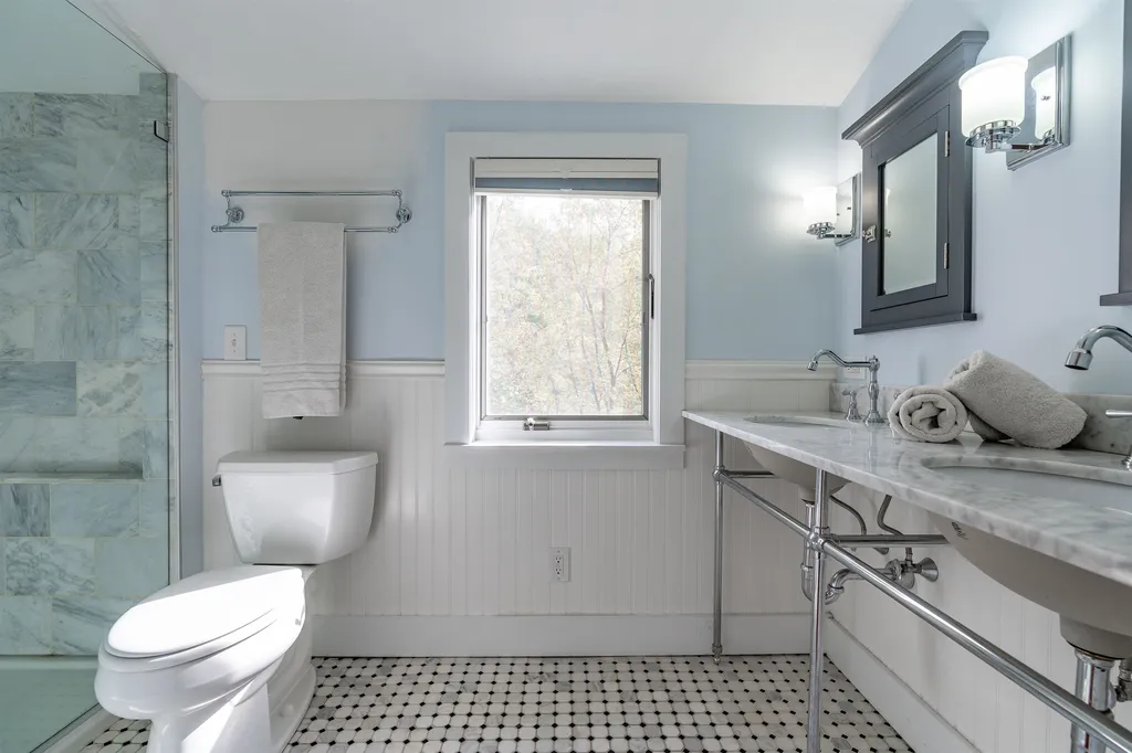 102 South Main Street Hanover NH 03755