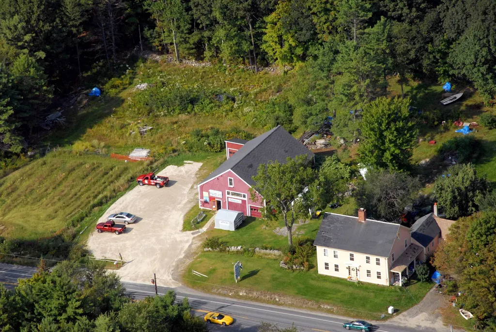 746 1st Nh Turnpike Northwood NH 03261