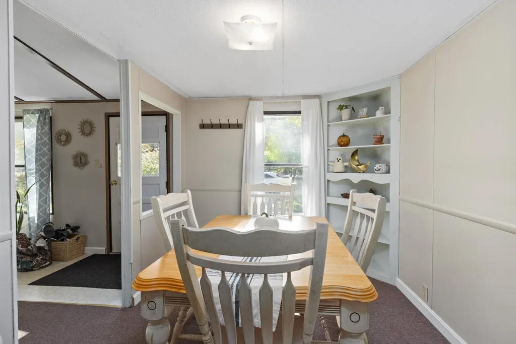 137 Union Road Stratham NH 03885