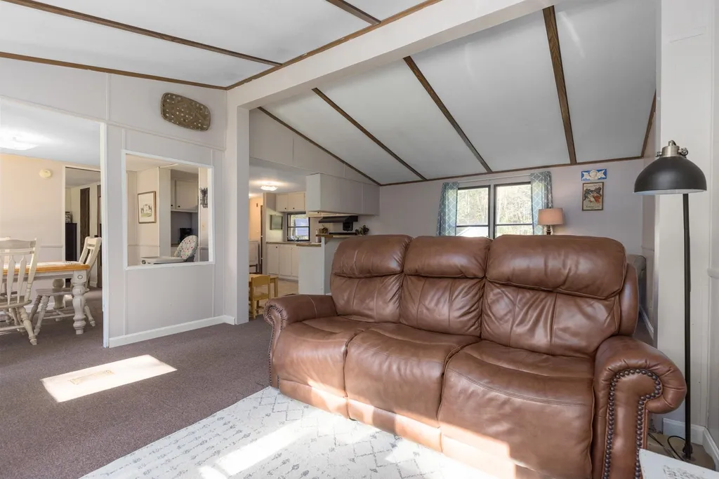 137 Union Road Stratham NH 03885