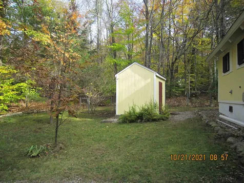 18 Bishops Gate Road Wolfeboro NH 03894