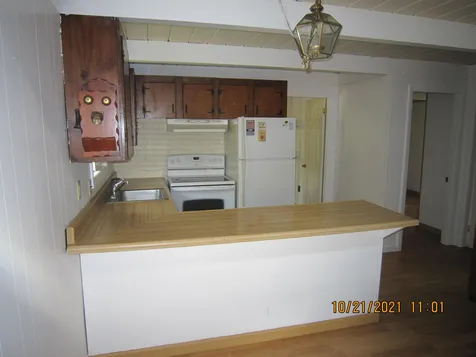 18 Bishops Gate Road Wolfeboro NH 03894