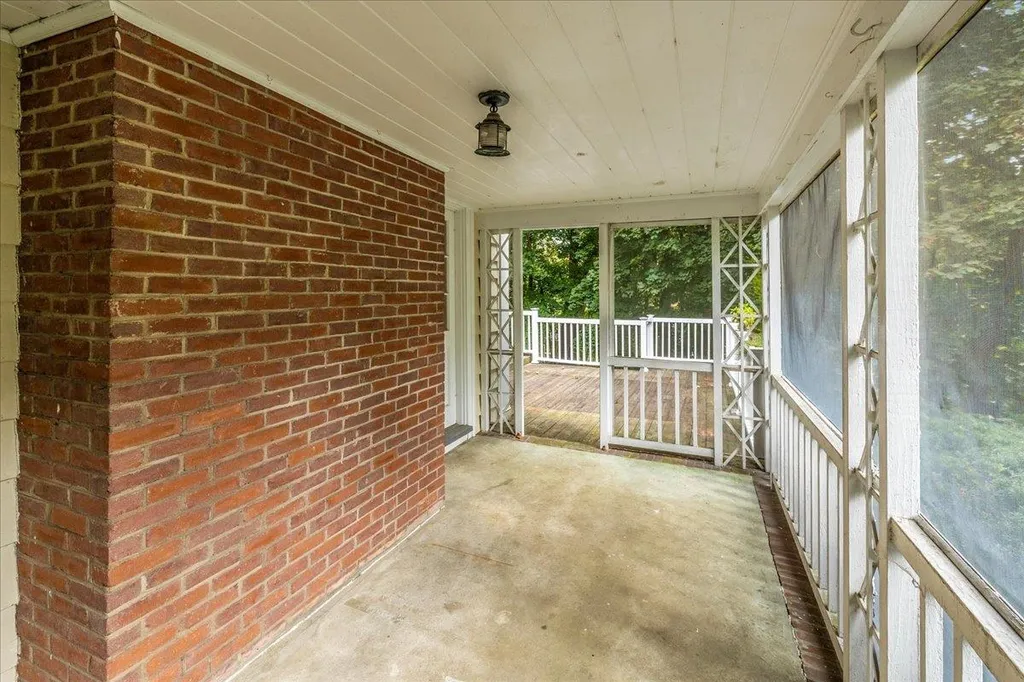 8 Wildemere Terrace Concord NH 03301