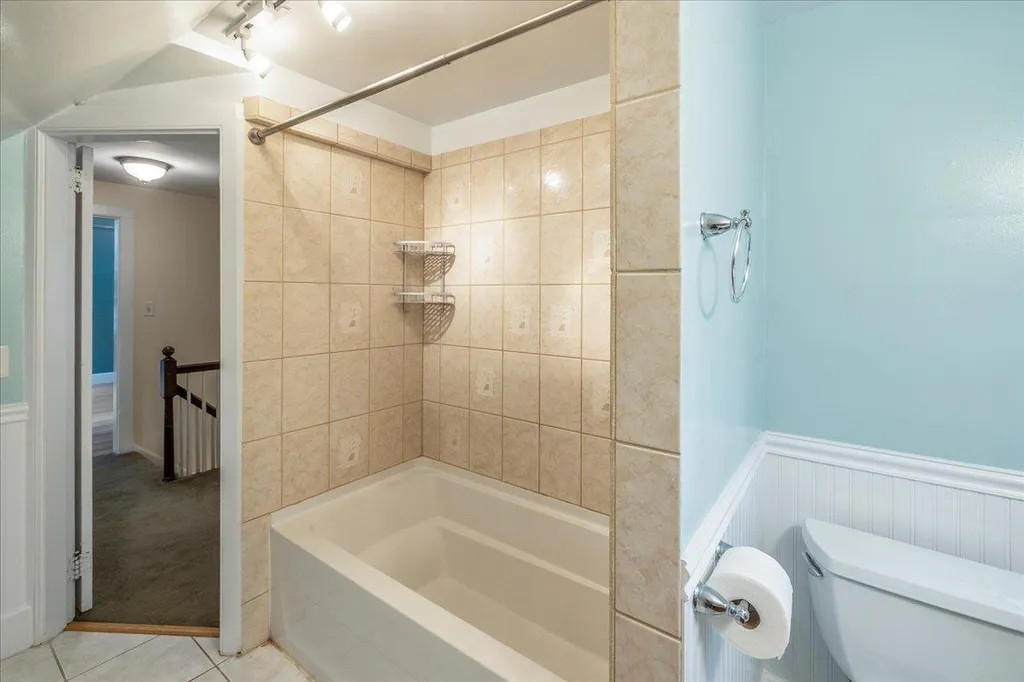 8 Wildemere Terrace Concord NH 03301