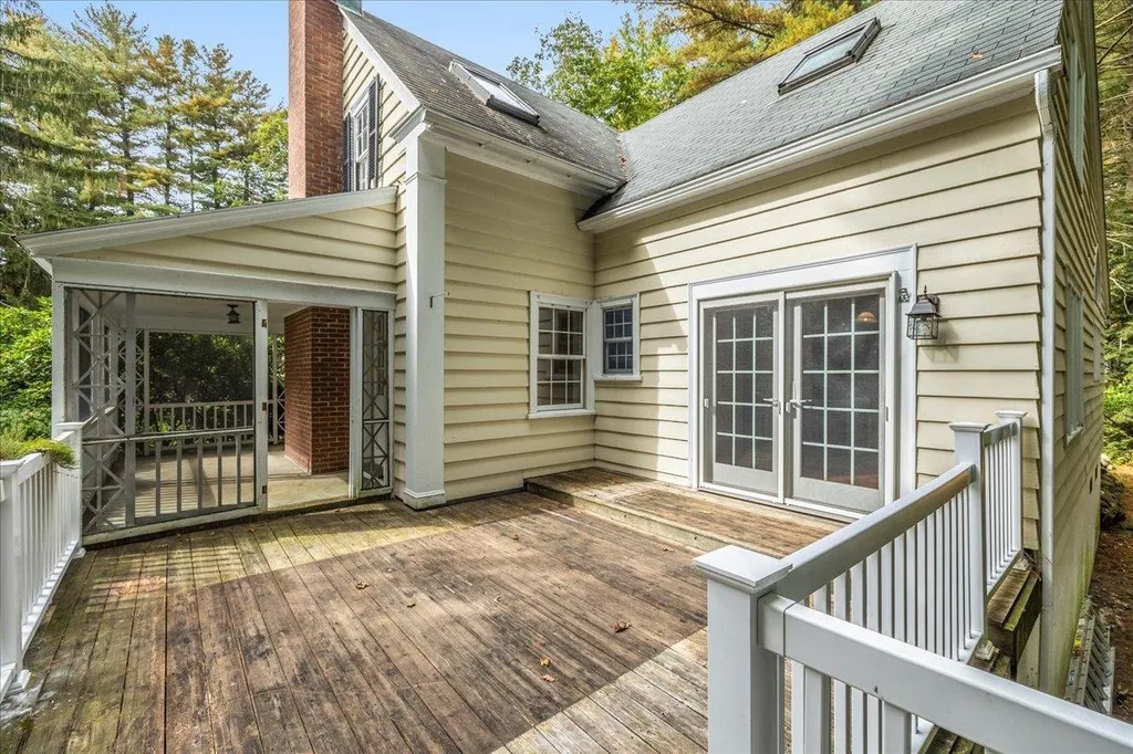 8 Wildemere Terrace Concord NH 03301