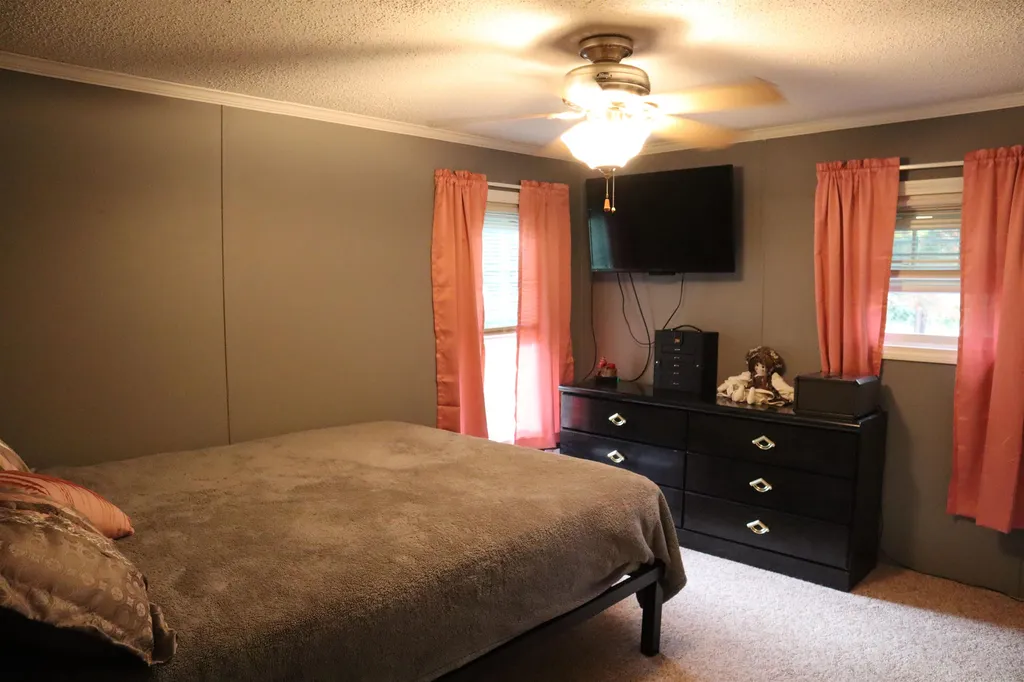 8 Marilyn Drive Allenstown NH 03275