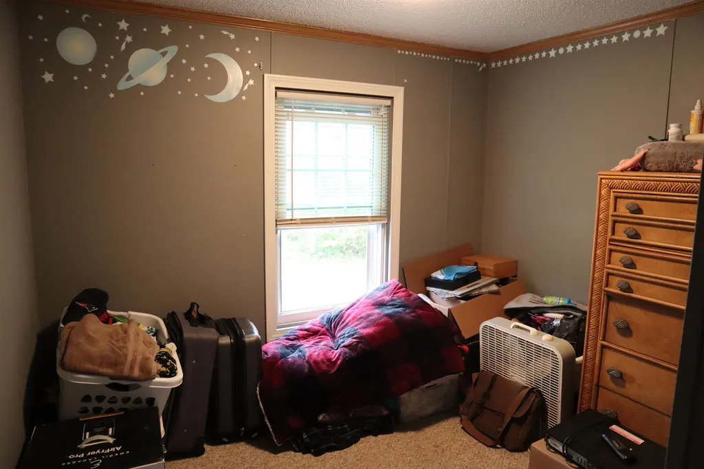 8 Marilyn Drive Allenstown NH 03275