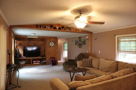 8 Marilyn Drive Allenstown NH 03275