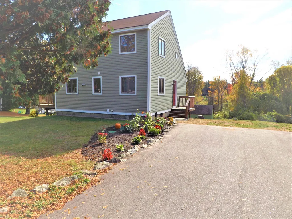 341 Wadleigh Falls Road Newmarket NH 03857