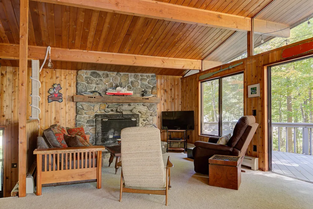 15 Brookhurst West Lane Meredith NH 03253