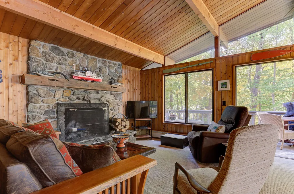 15 Brookhurst West Lane Meredith NH 03253