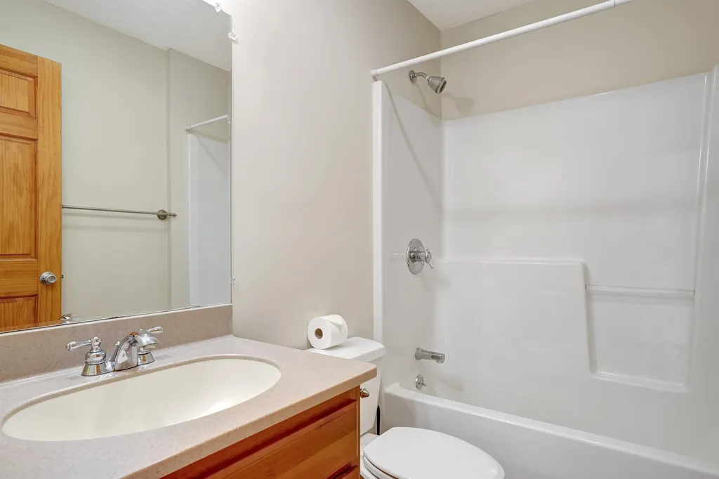 42 Thompson Point Lane Andover NH 03216