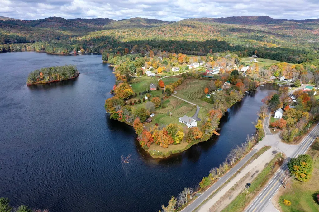 42 Thompson Point Lane Andover NH 03216