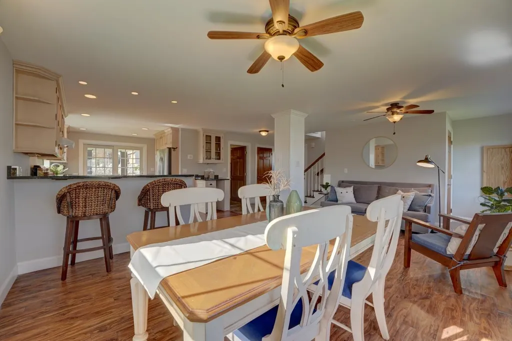 7 Pearl Street Hampton NH 03842