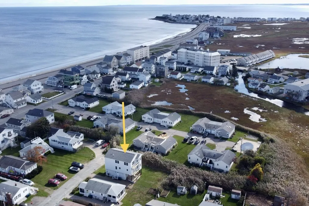 7 Pearl Street Hampton NH 03842