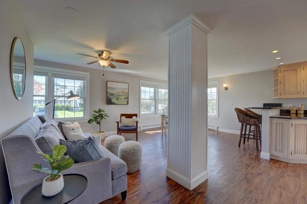 7 Pearl Street Hampton NH 03842