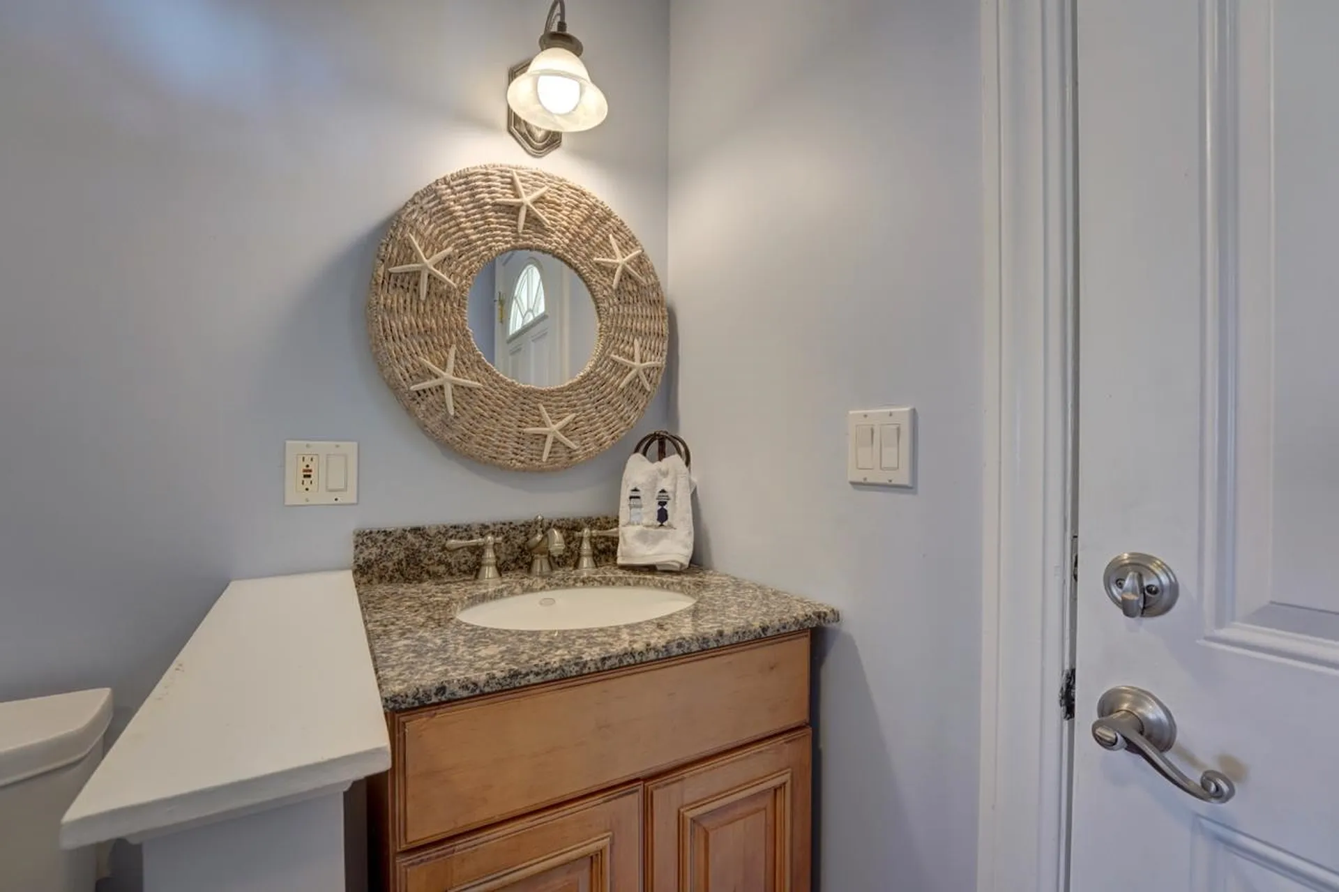 7 Pearl Street Hampton NH 03842