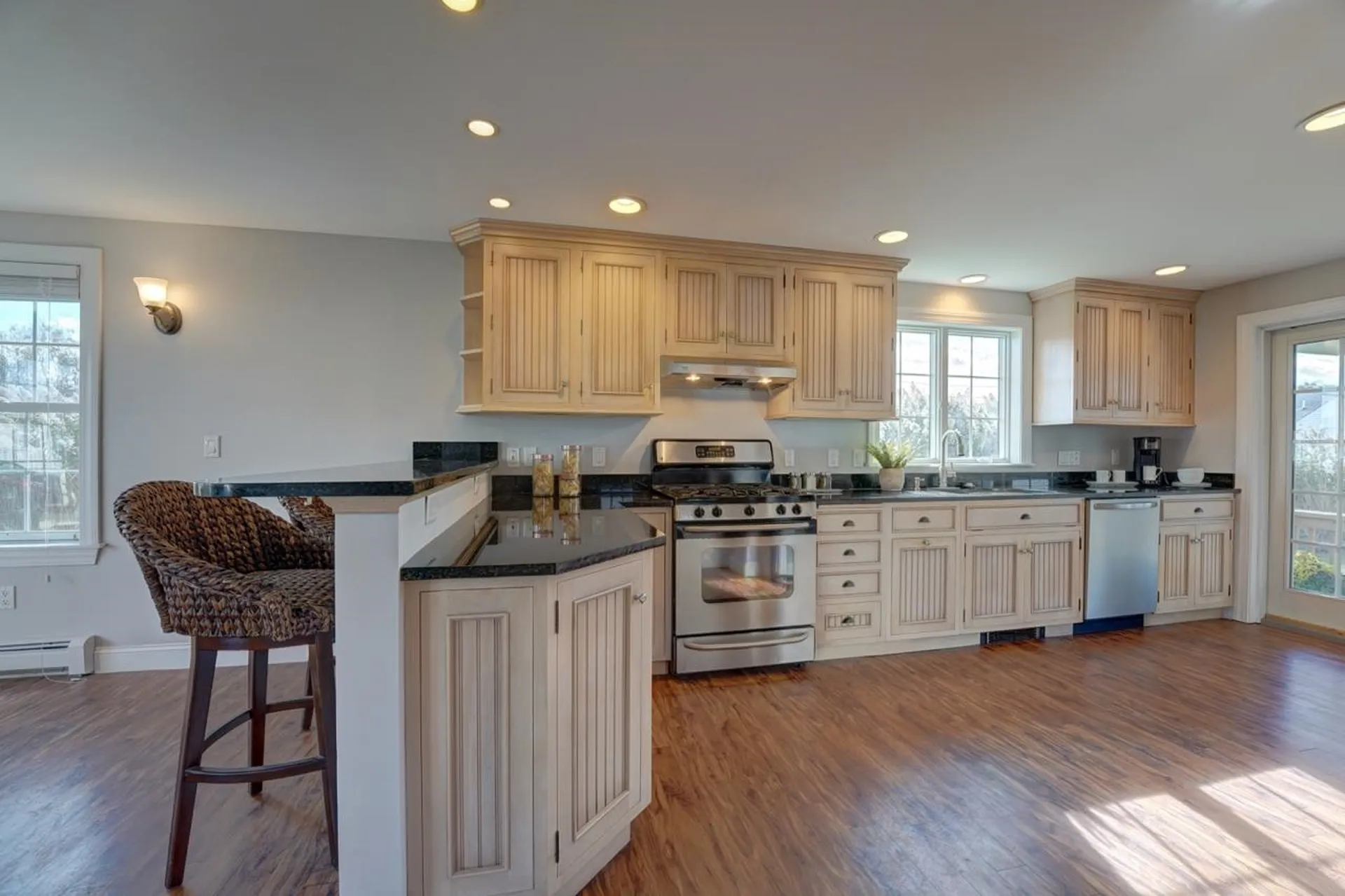 7 Pearl Street Hampton NH 03842