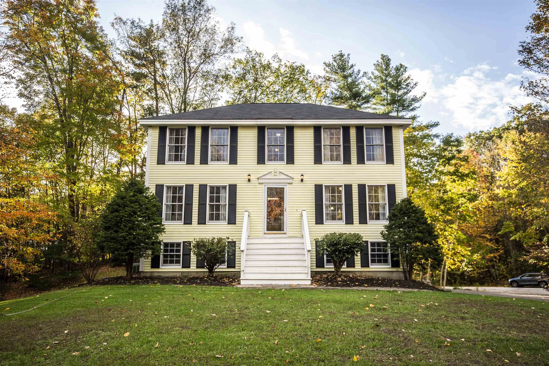 12 Sherburne Drive Raymond NH 03077