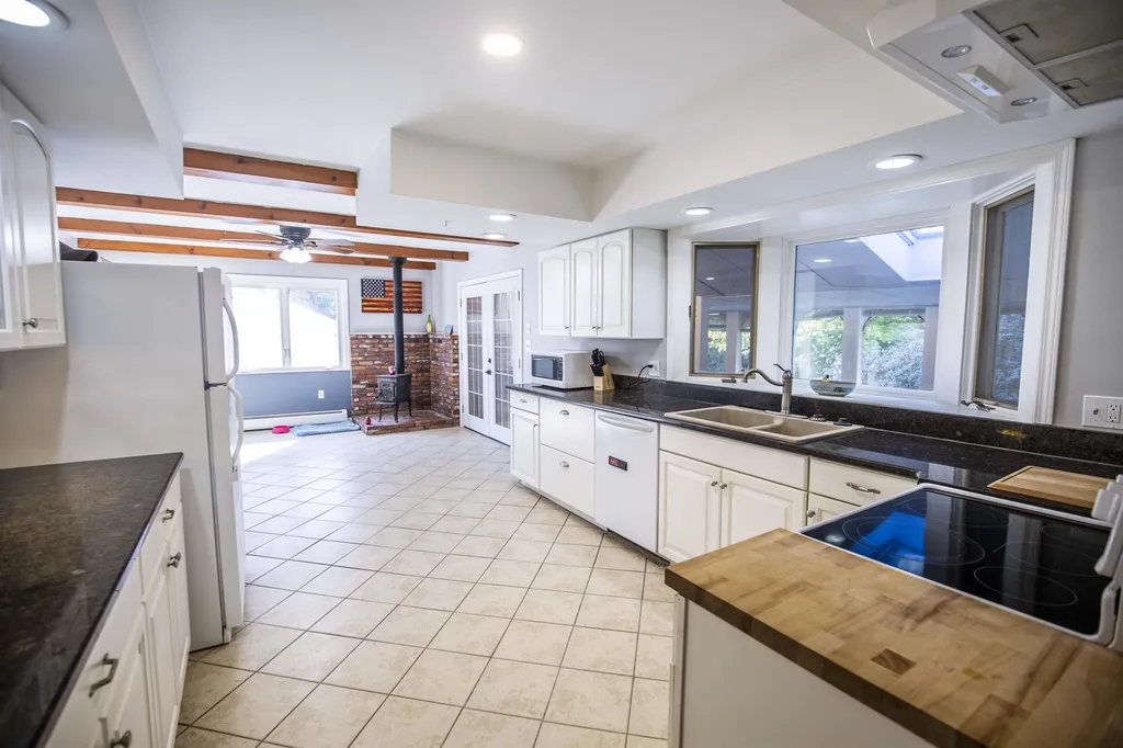57 Dickinson Road Keene NH 03431