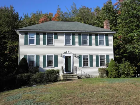 4 Noonan Drive Londonderry NH 03053