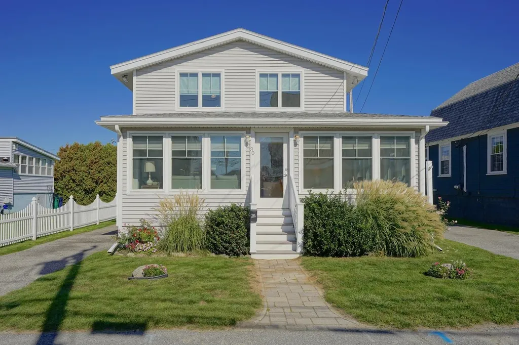 30 Nudd Avenue Hampton NH 03842