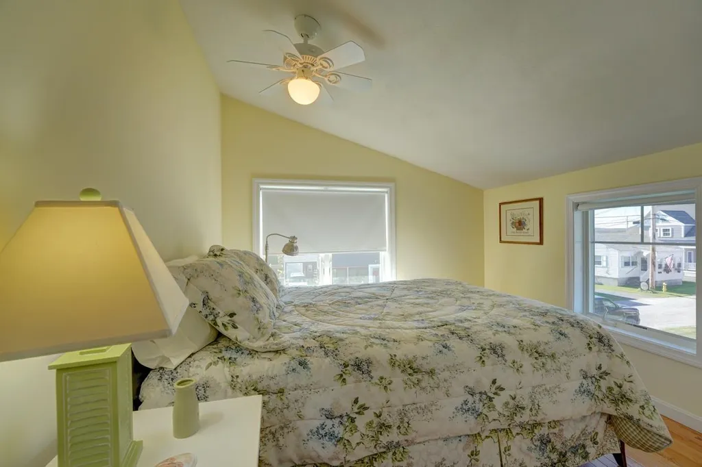 30 Nudd Avenue Hampton NH 03842