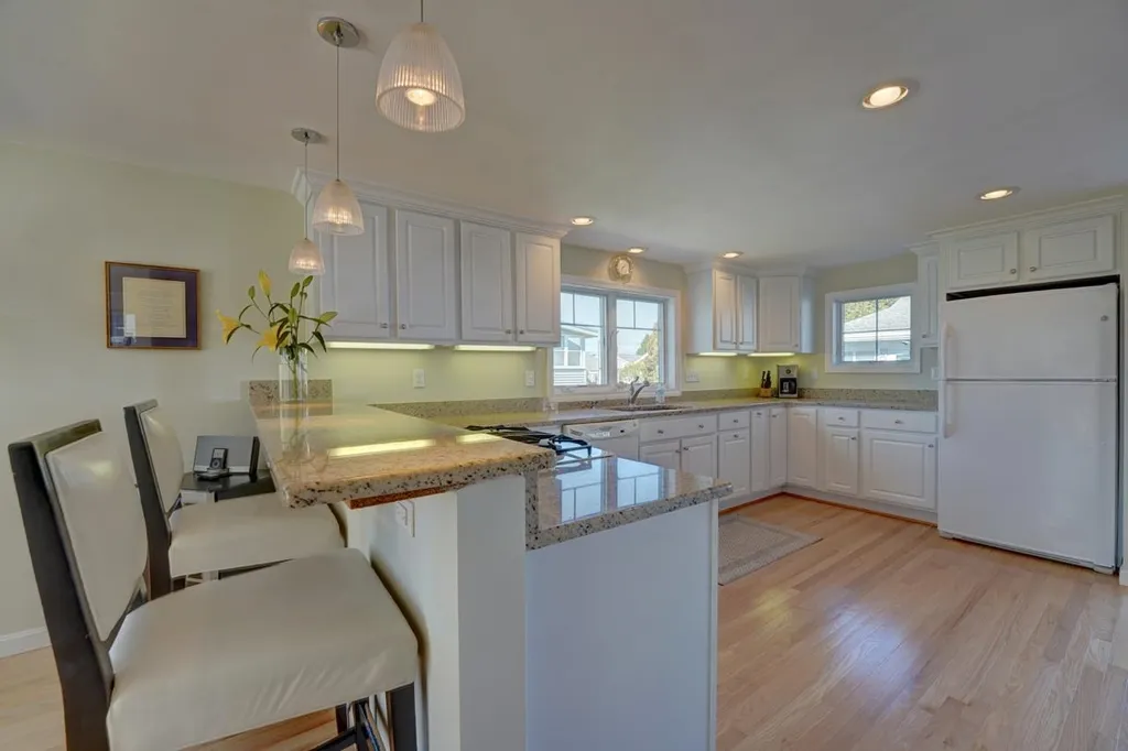 30 Nudd Avenue Hampton NH 03842