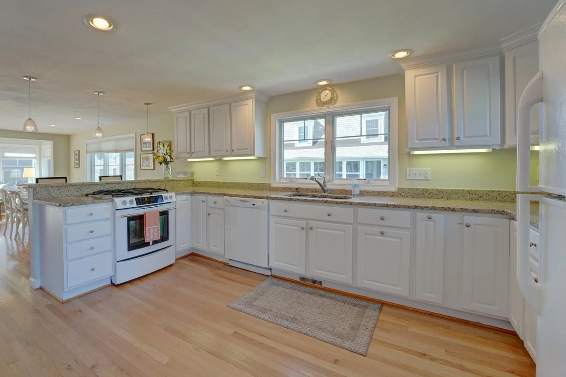 30 Nudd Avenue Hampton NH 03842