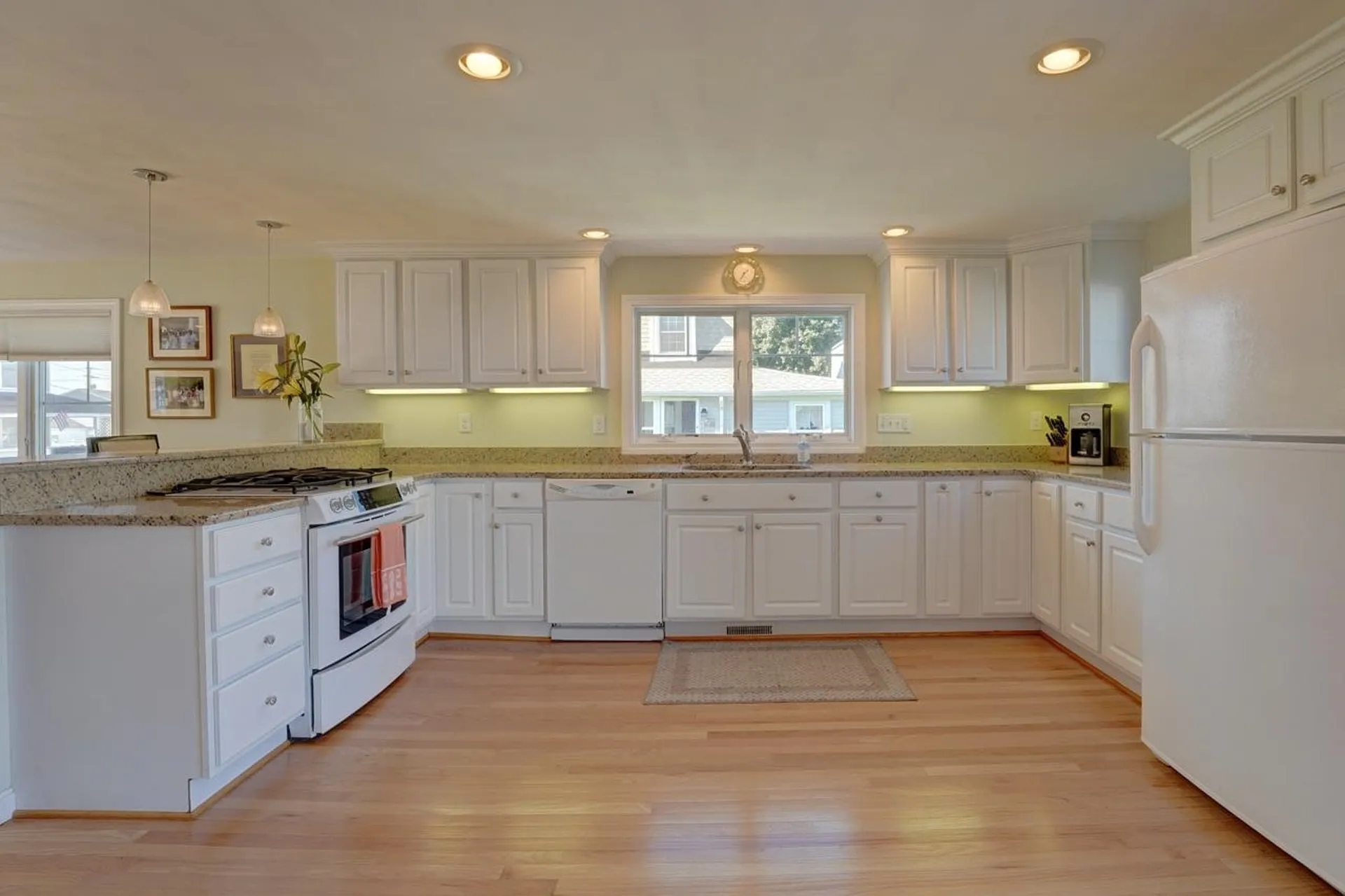 30 Nudd Avenue Hampton NH 03842