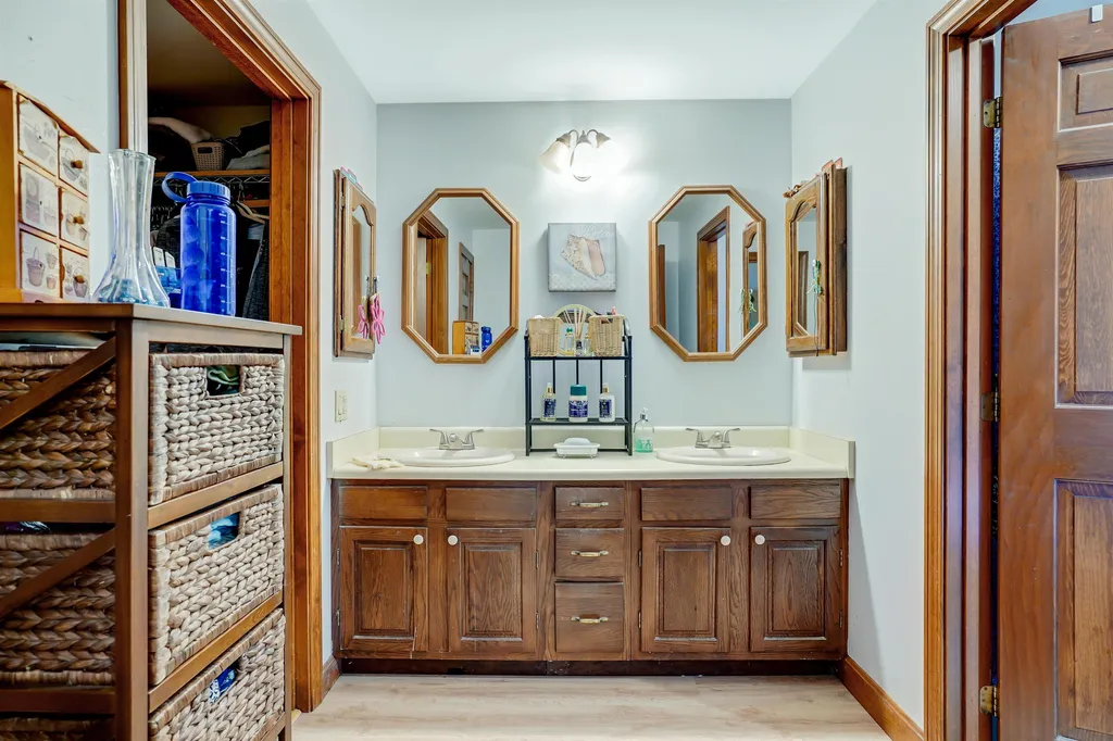 16 Northrup Drive Brentwood NH 03833