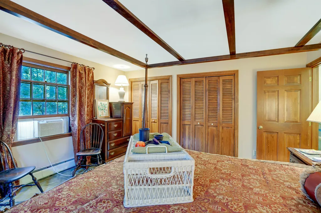 16 Northrup Drive Brentwood NH 03833