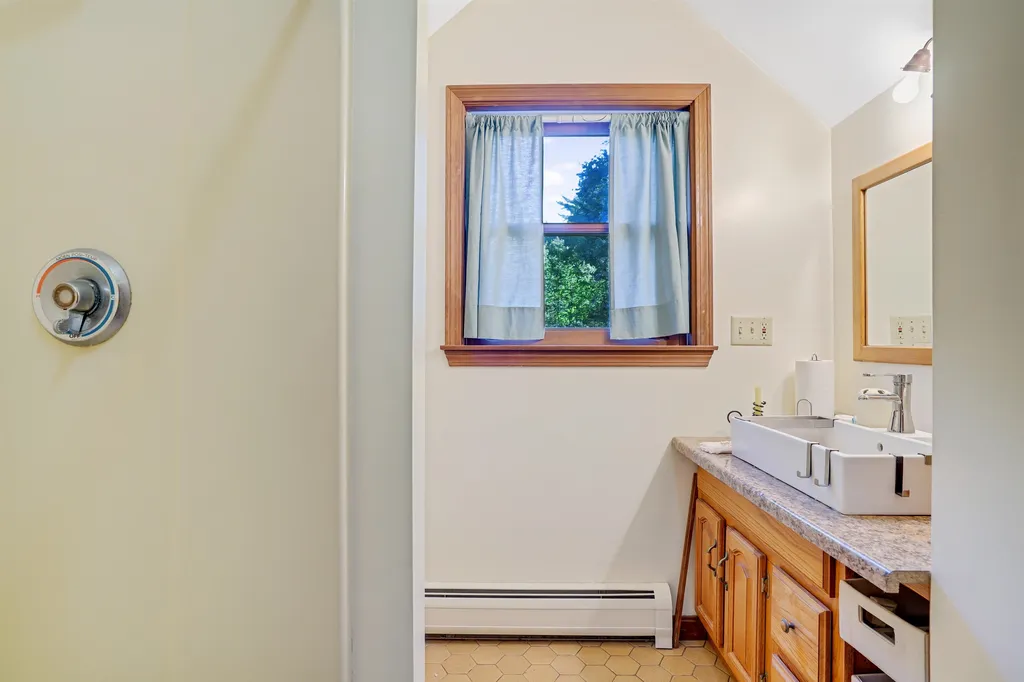 16 Northrup Drive Brentwood NH 03833