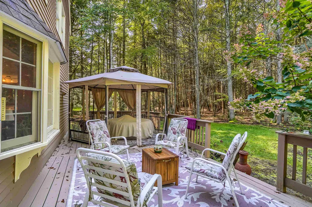 16 Northrup Drive Brentwood NH 03833