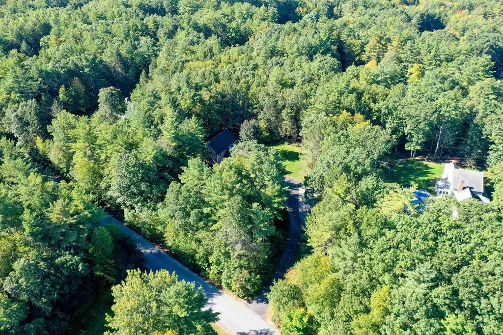 16 Northrup Drive Brentwood NH 03833