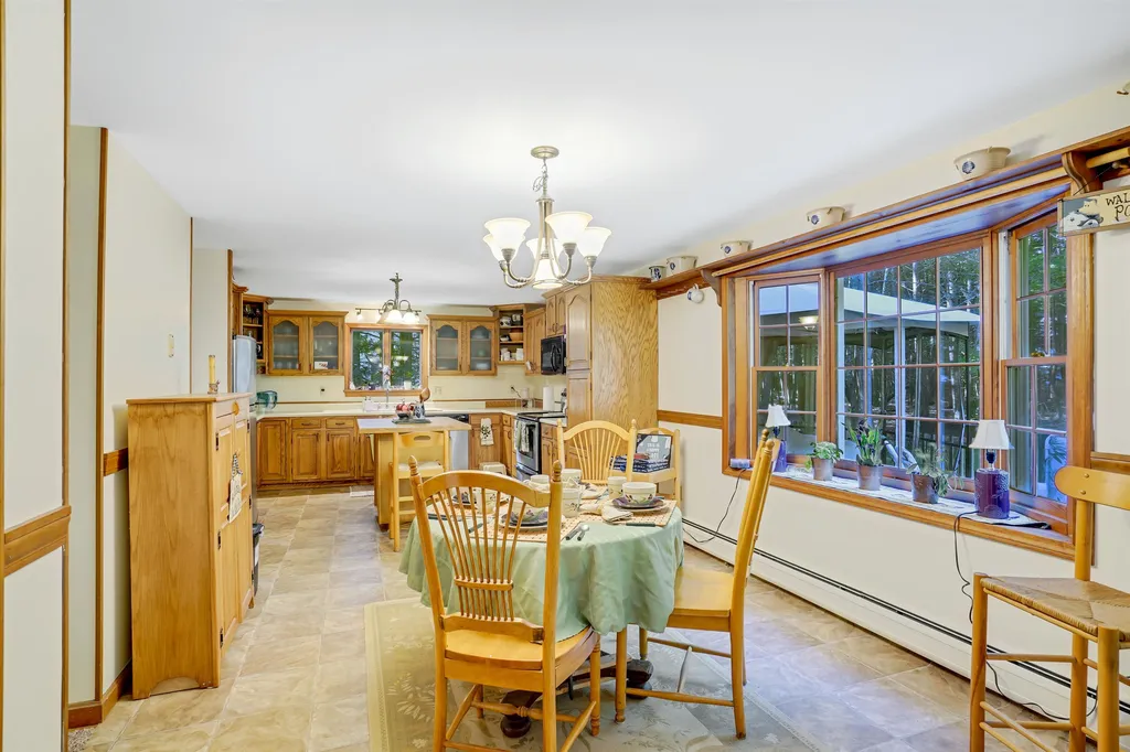 16 Northrup Drive Brentwood NH 03833