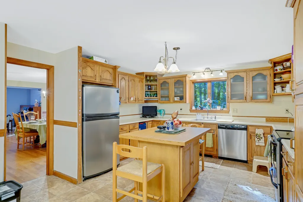 16 Northrup Drive Brentwood NH 03833