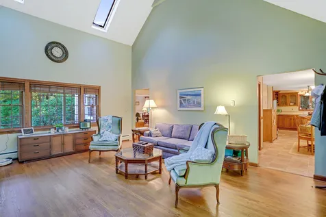 16 Northrup Drive Brentwood NH 03833
