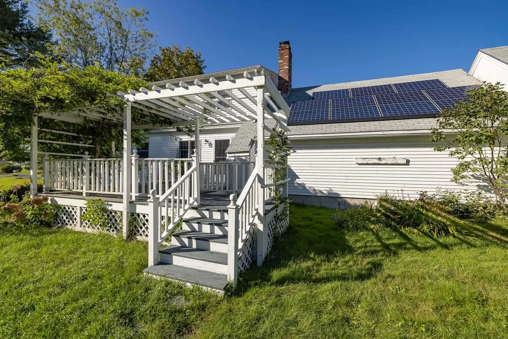 56 Airport Road Newington NH 03801