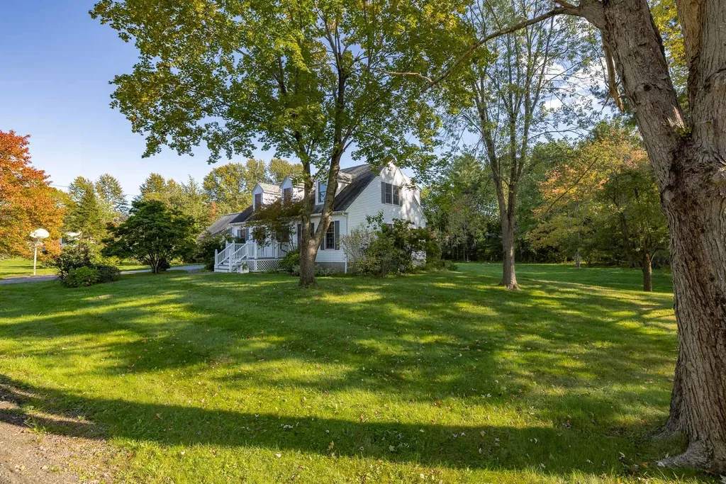 56 Airport Road Newington NH 03801